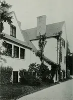 An illustration from American country houses of to-day; an illustrated account of some excellent houses built and gardens planted during the last few years, showing unmistakable influence of the modern trend in ideals architectural (1915)