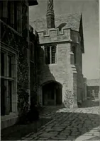 An illustration from American country houses of to-day; an illustrated account of some excellent houses built and gardens planted during the last few years, showing unmistakable influence of the modern trend in ideals architectural (1915)