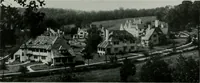 An illustration from American country houses of to-day; an illustrated account of some excellent houses built and gardens planted during the last few years, showing unmistakable influence of the modern trend in ideals architectural (1915)