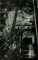 An illustration from American country houses of to-day; an illustrated account of some excellent houses built and gardens planted during the last few years, showing unmistakable influence of the modern trend in ideals architectural (1915)