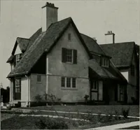 An illustration from American country houses of to-day; an illustrated account of some excellent houses built and gardens planted during the last few years, showing unmistakable influence of the modern trend in ideals architectural (1915)