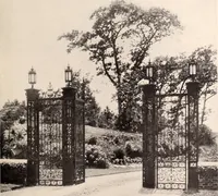 Picture 398 of 926 from American homes and gardens (1905), leaf 188