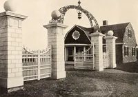 Picture 399 of 926 from American homes and gardens (1905), leaf 189