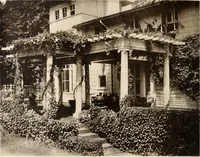 Picture 514 of 926 from American homes and gardens (1905), leaf 249