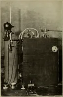 An illustration from An aneroid calorimeter for specific and latent heats (1918)