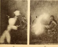 An illustration from Animismus und spiritismus. Versuch einer kritischen prüfung der mediumistischen phänomene mit besonderer berücksichtigung der hypothesen der hallucination und des unbewussten. Als entgegnung auf Ed. v. Hartmann's Werk: "Der spiritismus." (1894)