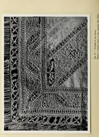 An illustration from Antiche trine italiane : trine ad ago (1908)