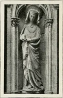 An illustration from Apollo : histoire générale des arts plastiques professée en 1902-1903 à l'École du Louvre (1907)