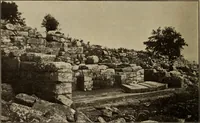 An illustration from Archaiologik ephmeris : ekdidomen hypo ts en Athnais Archaiologiks Hetairias (1862)
