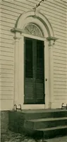 An illustration from An architectural monograph devoted to a comparative study of a group of early American doorways, (1921)