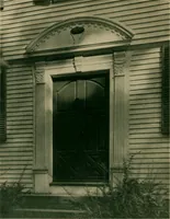 An illustration from An architectural monograph devoted to a comparative study of a group of early American doorways, (1921)