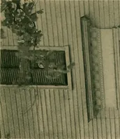 An illustration from An architectural monograph devoted to a comparative study of a group of early American doorways, (1921)