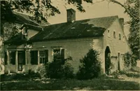 An illustration from An architectural monograph on dependencies of the old fashioned house (1922)