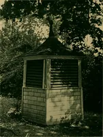An illustration from An architectural monograph on dependencies of the old fashioned house (1922)