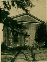An illustration from An architectural monograph on dependencies of the old fashioned house (1922)