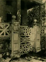 An illustration from An architectural monograph on fences and fence posts of colonial times, (1922)
