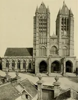 An illustration from Medieval architecture, its origins and development, with lists of monuments and bibliographies (1909)