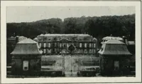 An illustration from Art in France (1911)