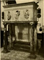 An illustration from Baukunst und dekorative plastik der frührenaissance in Italien (1920)