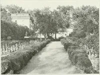 Picture 91 of 174 from Beautiful gardens in America (1915), leaf 222