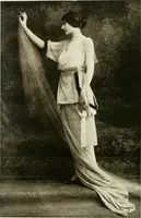 An illustration from Bekleidungskunst und Mode (1918)