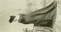 An illustration from Bekleidungskunst und Mode (1918)