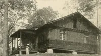 An illustration from Bungalows; their design, construction and furnishing, with suggestions also for camps, summer homes and cottages of similar character (1911)