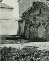 An illustration from Byzantine and Romanesque architecture (1920)