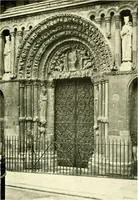 Picture 176 of 180 from Byzantine and Romanesque architecture (1913), leaf 424