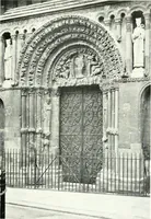 Picture 189 of 193 from Byzantine and Romanesque architecture (1913), leaf 422