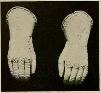 An illustration from Catalogue of plaster reproductions from antique, medieval and modern sculpture : subjects suitable for schools, libraries, and homes. (1911)
