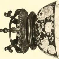An illustration from A catalogue of Chinese porcelains collected by Mr. and Mrs. Charles P. Taft, Cincinnati, Ohio, with notes and illustrations, comp. and described by John Getz (1904)