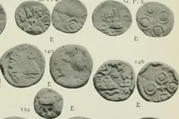 An illustration from Catalogue of the coins of the Andhra dynasty, the Western Ksatrapas, the Traikutaka dynasty, and the "Bodhi" dynasty (1908)