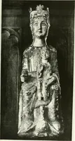 An illustration from Catalogue of an unique collection of Greek and Roman marbles, important gothic sculptures, primitive paintings, ceramics, tapestries and ancient rugs, including two monumental altars and a Greek iconostas, coming from historical collections and gathered in England, France, Austria, Italy and the Levant by a well-known European connoisseur during many years of discriminating collecting. The entire collection of 824 objects to be sold at public auction at the Anderson galleries ... New York city, on January twenty-sixth to twenty-ninth <1921> inclusive (1921)