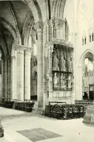 An illustration from Cathedrals and cloisters of the Isle de France (1910)