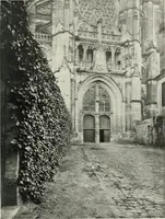 An illustration from Cathedrals and cloisters of the Isle de France (1910)