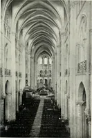 An illustration from Cathedrals and cloisters of the Isle de France (1910)
