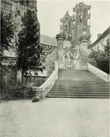 An illustration from Cathedrals and cloisters of the Isle de France (1910)
