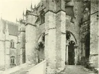 An illustration from Cathedrals and cloisters of the Isle de France (1910)