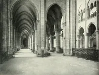 An illustration from Cathedrals and cloisters of the Isle de France (1910)