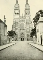 Picture 112 of 140 from Cathedrals and cloisters of the Isle de France (1910), leaf 388