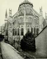 An illustration from Cathedrals and cloisters of the Isle de France : including Bourges, Troyes, Reims and Rouen (1910)