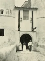 An illustration from Cathedrals and cloisters of the south of France (1906)