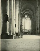 An illustration from Cathedrals and cloisters of the south of France (1906)