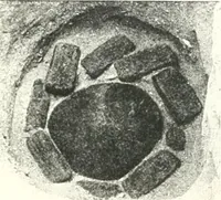 An illustration from The Cemeteries of Abydos (1913)