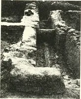 An illustration from The Cemeteries of Abydos (1913)