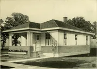 An illustration from Central's book of homes (1920)