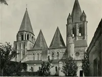 An illustration from The châteaux of Touraine (1906)