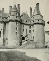 An illustration from The châteaux of Touraine (1906)