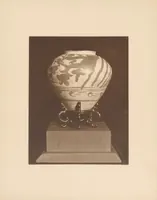 An illustration from Chinese, Corean and Japanese potteries : descriptive catalogue of loan exhibition of selected examples (1914)
